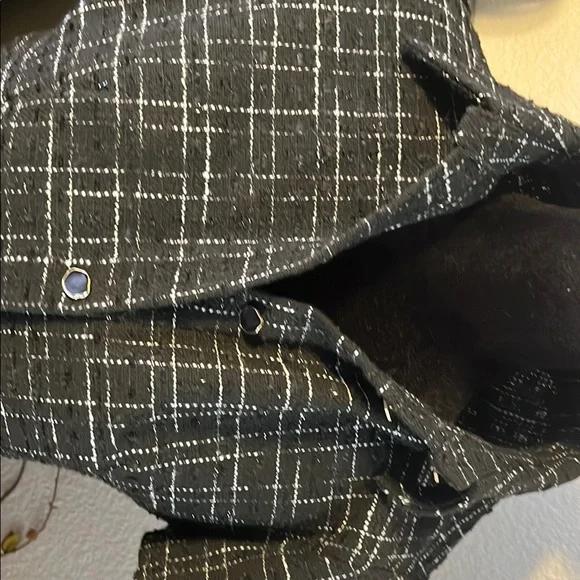 Zara Black and White Fitted Polo Button Down - Picture 6 of 7